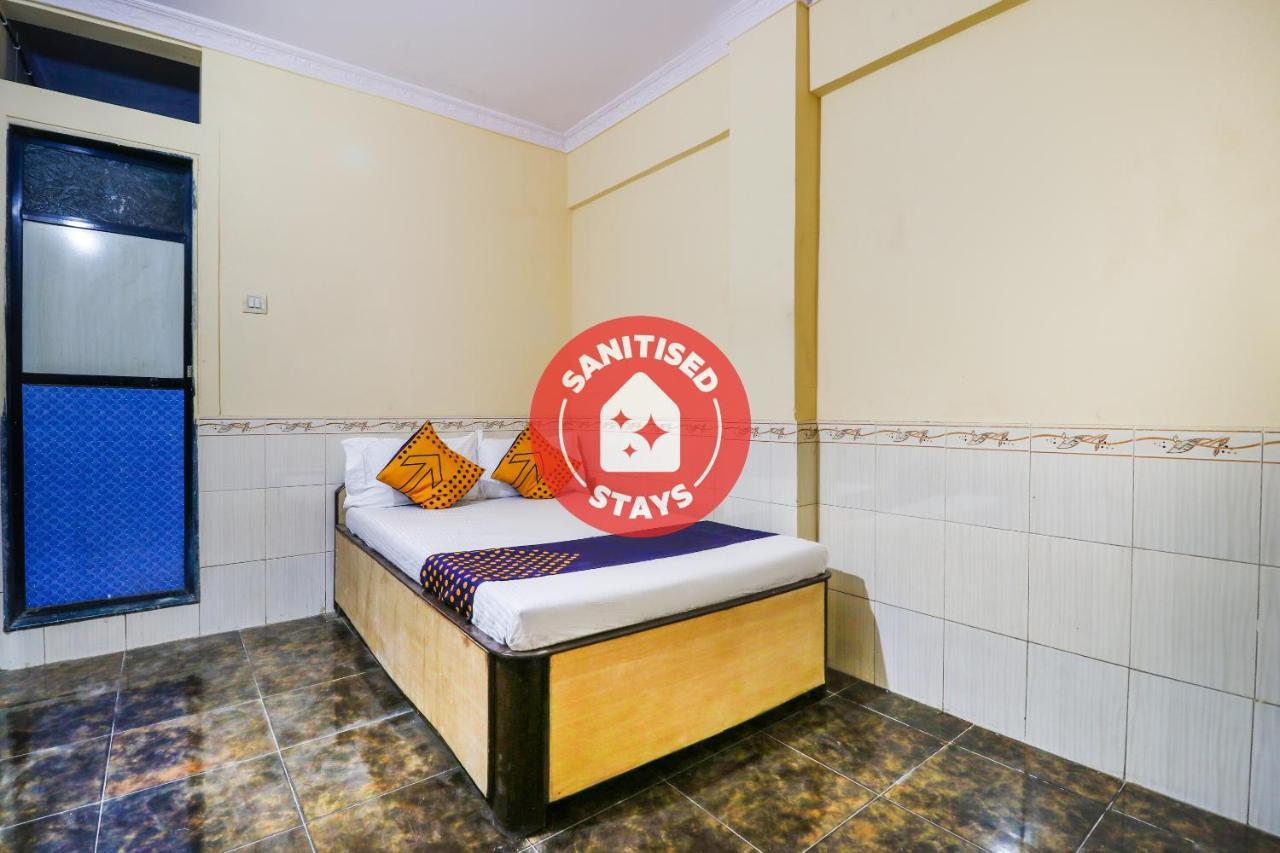Ulhāsnagar Spot On 66527 Pallavi Lodge المظهر الخارجي الصورة
