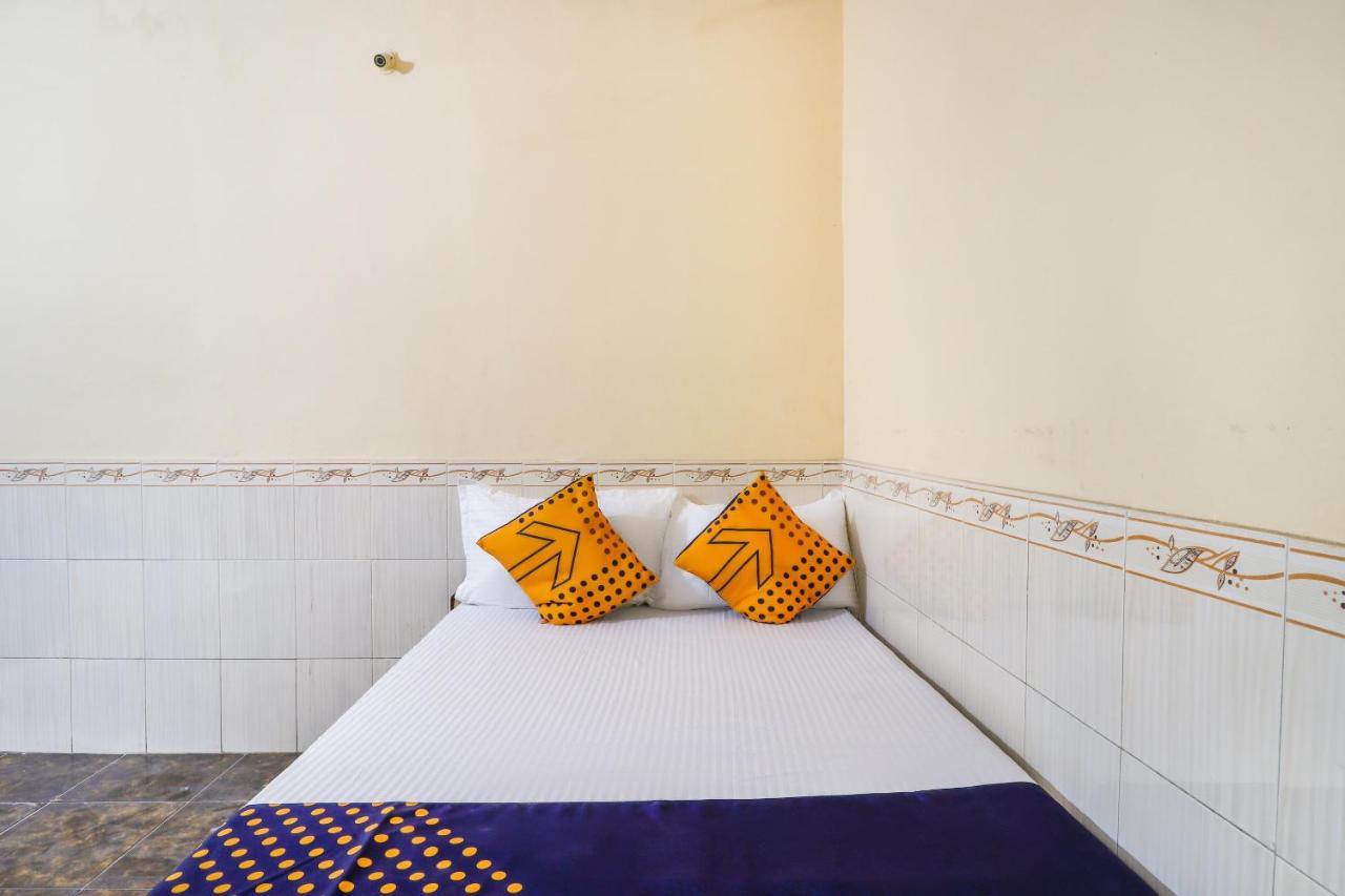 Ulhāsnagar Spot On 66527 Pallavi Lodge المظهر الخارجي الصورة