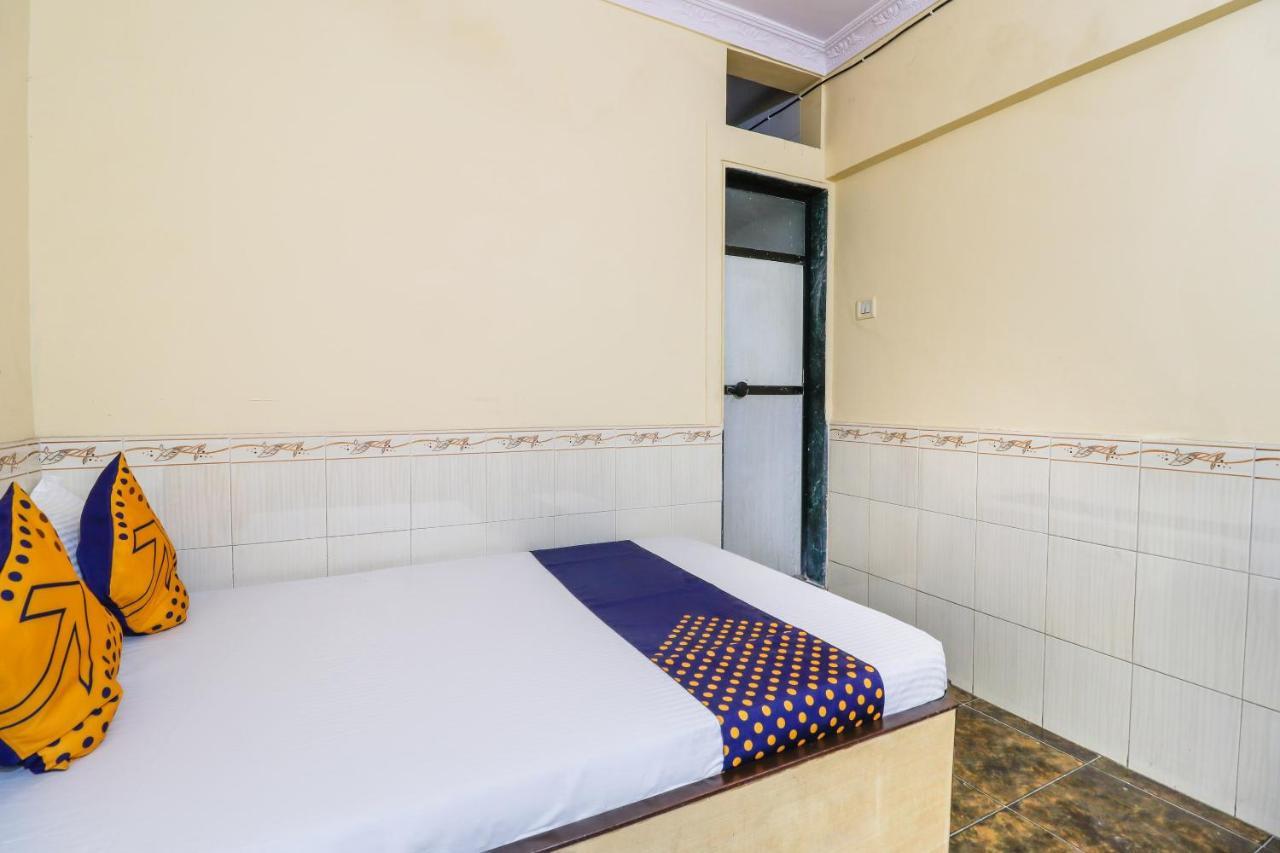 Ulhāsnagar Spot On 66527 Pallavi Lodge المظهر الخارجي الصورة