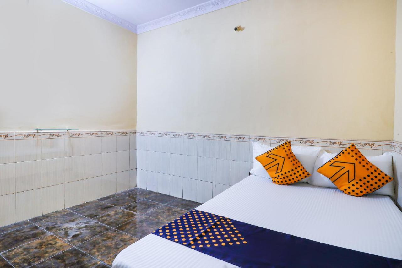 Ulhāsnagar Spot On 66527 Pallavi Lodge المظهر الخارجي الصورة