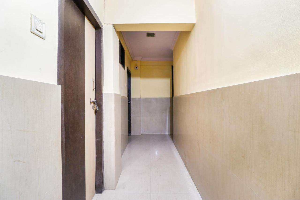 Ulhāsnagar Spot On 66527 Pallavi Lodge المظهر الخارجي الصورة