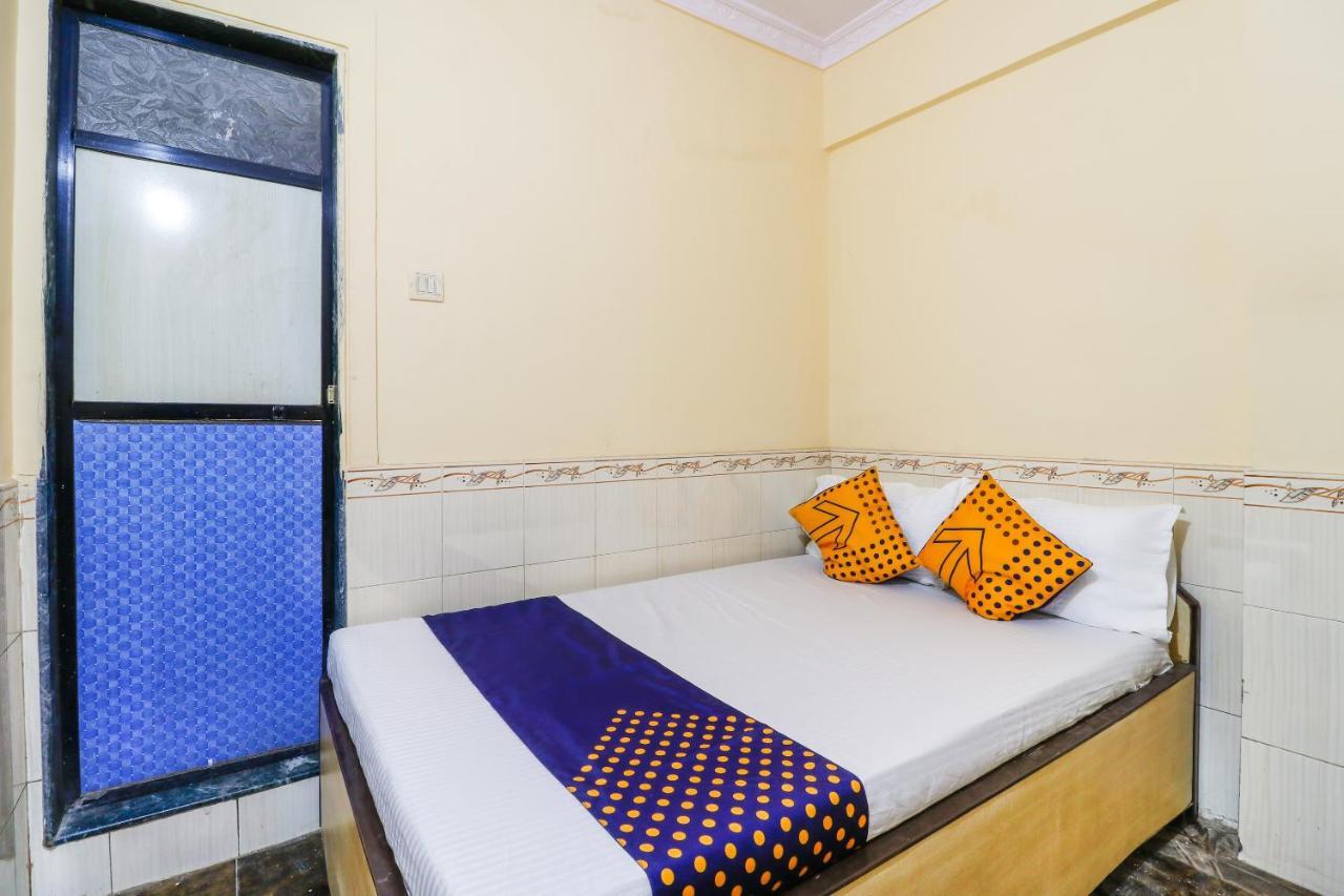 Ulhāsnagar Spot On 66527 Pallavi Lodge المظهر الخارجي الصورة